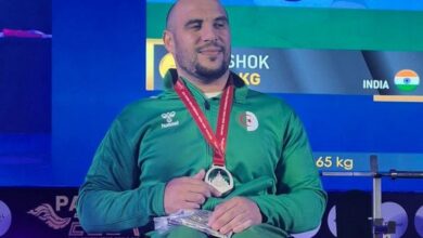 صورة  ميدالية فضية للجزائري حسين بالطير في كأس العالم للحمل بالقوة
